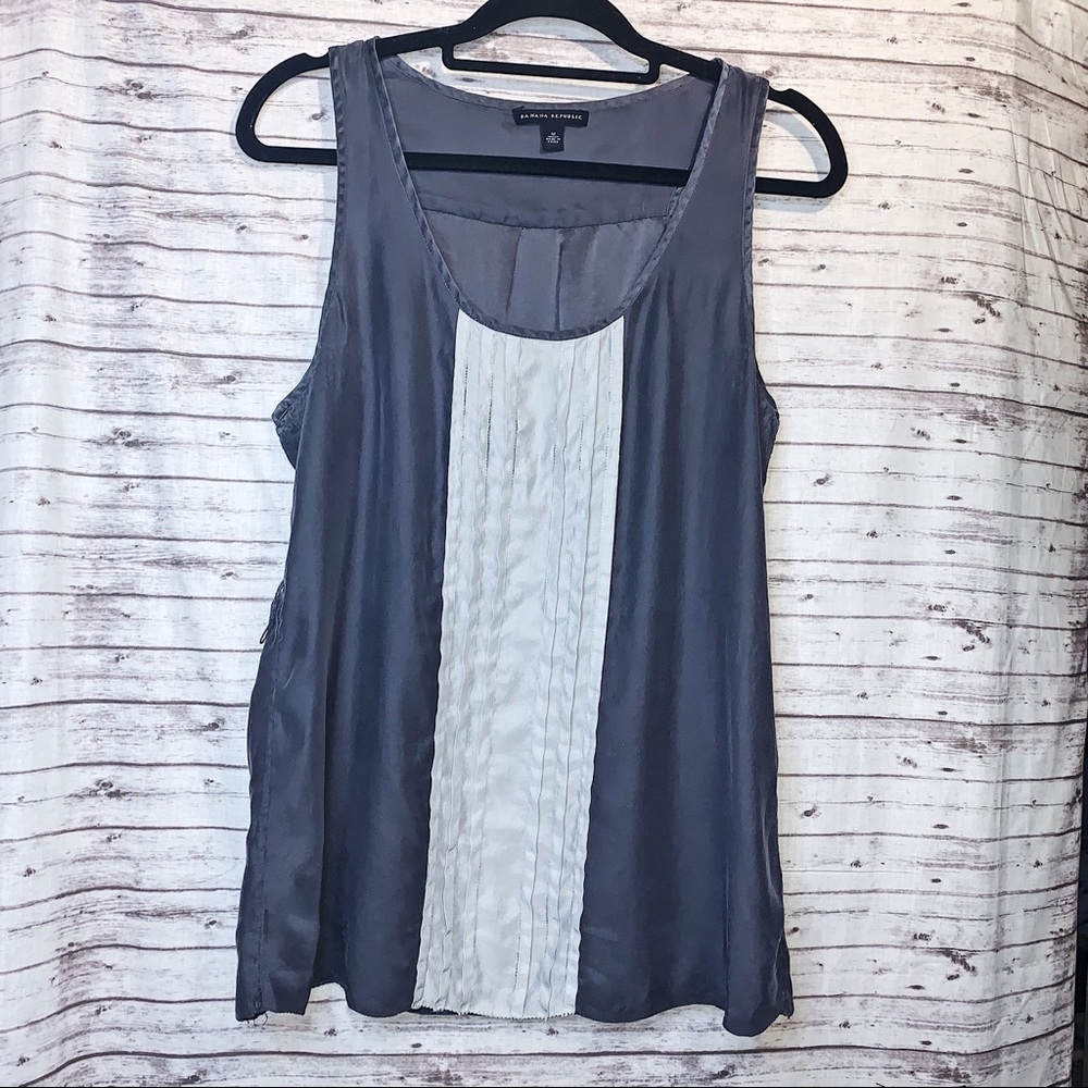 Banana Republic woman’s Med tank